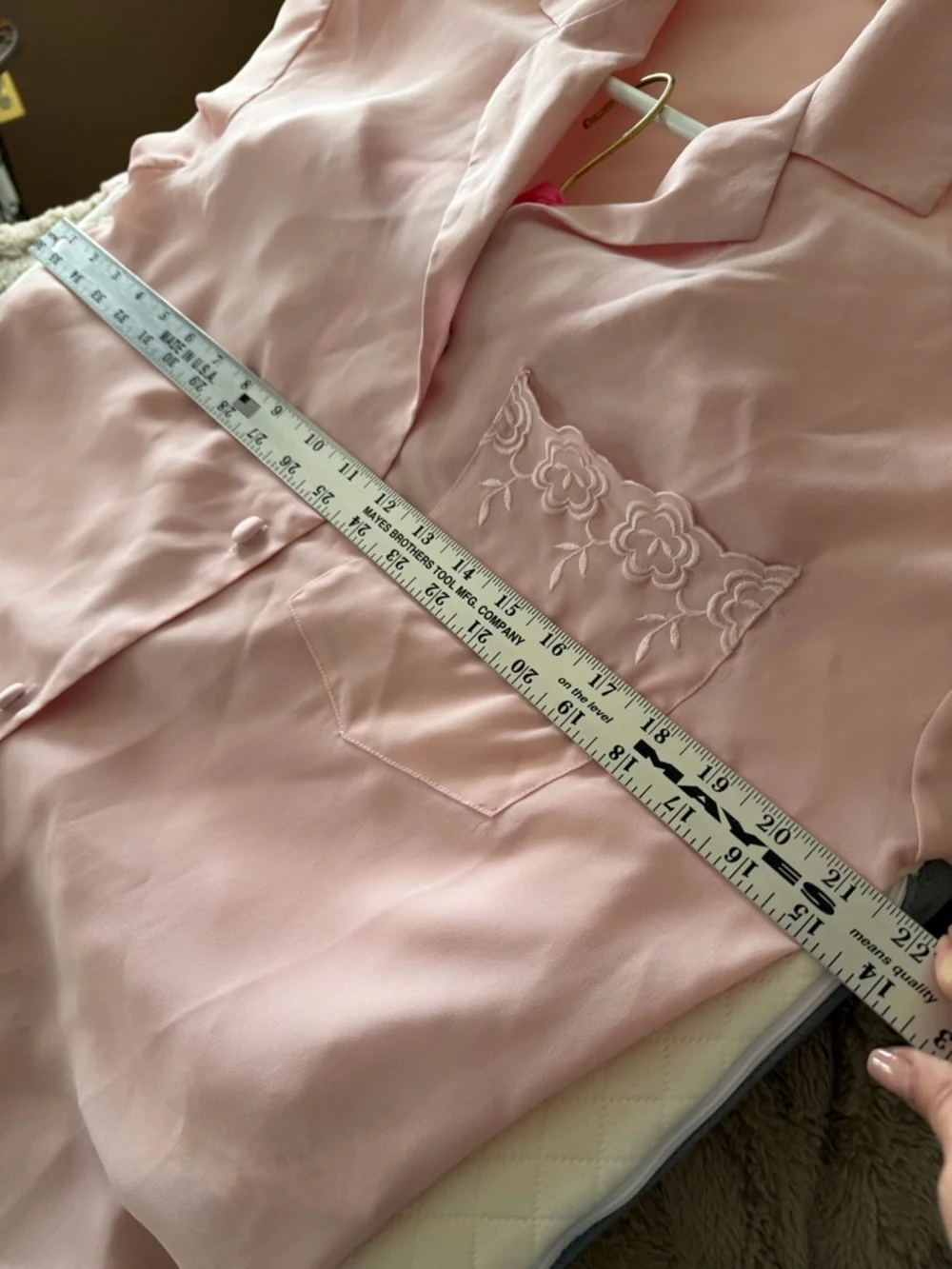 Victoria’s Secret Baby Pink Pajama Set Small Sheer Top Floral Embroidered Shorts - Picture 6 of 9